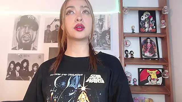 Snapshot of Meowlody chatting on 01/13/25, 04:41 Meowlody online show from 01/13/25, 04:41