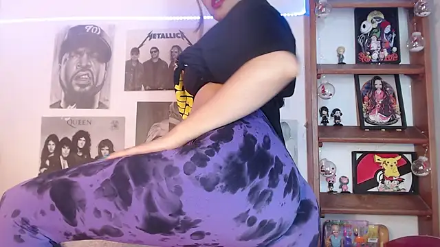 Snapshot of Meowlody chatting on 01/13/25, 07:42 Meowlody online show from 01/13/25, 07:42