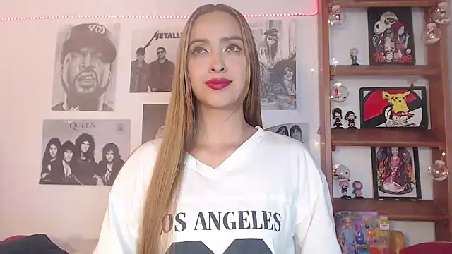 Snapshot of Meowlody chatting on 02/01/25, 01:44 Meowlody online show from 02/01/25, 01:44