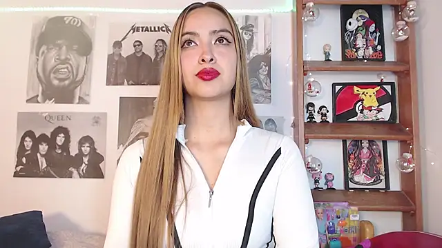 Snapshot of Meowlody chatting on 02/16/25, 12:30 Meowlody online show from 02/16/25, 12:30