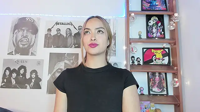 Snapshot of Meowlody chatting on 03/15/25, 04:57 Meowlody online show from 03/15/25, 04:57