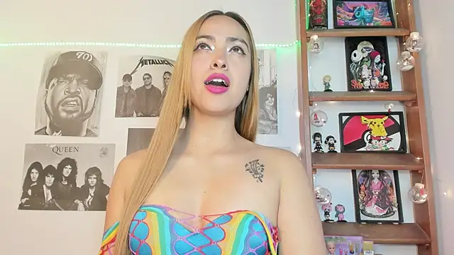 Snapshot of Meowlody chatting on 10/03/25, 11:02 Meowlody online show from 10/03/25, 11:02