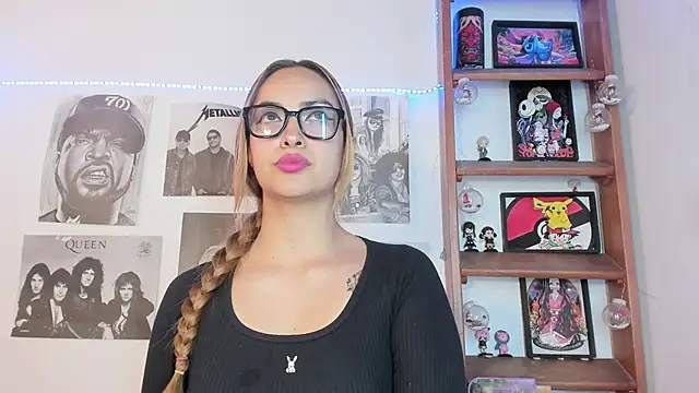 Snapshot of Meowlody chatting on 10/08/25, 10:29 Meowlody online show from 10/08/25, 10:29