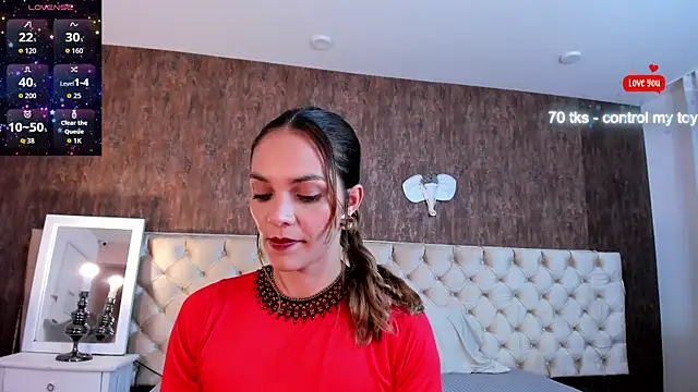 Snapshot of MeganLorensx chatting on 06/13/26, 09:35 MeganLorensx online show from 06/13/26, 09:35