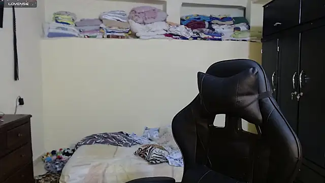 Snapshot of Giorgia_xue53 chatting on 02/06/25, 08:50 Giorgia xue53 online show from 02/06/25, 08:50