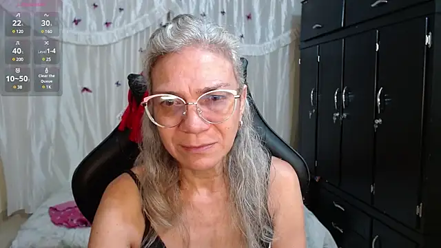 Snapshot of Giorgia_xue53 chatting on 03/01/25, 03:32 Giorgia xue53 online show from 03/01/25, 03:32