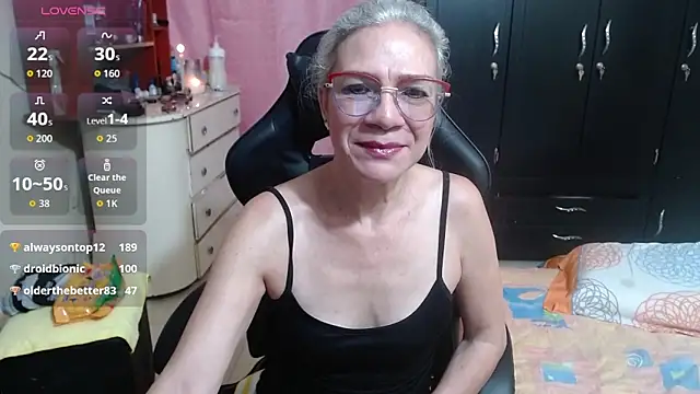 Snapshot of Giorgia_xue53 chatting on 10/02/25, 01:23 Giorgia xue53 online show from 10/02/25, 01:23