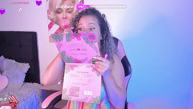 Kenia tompson01 online show from 10/29/25, 03:14