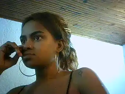 Snapshot of Bellabeltrann chatting on 03/03/25, 01:09 Bellabeltrann online show from 03/03/25, 01:09