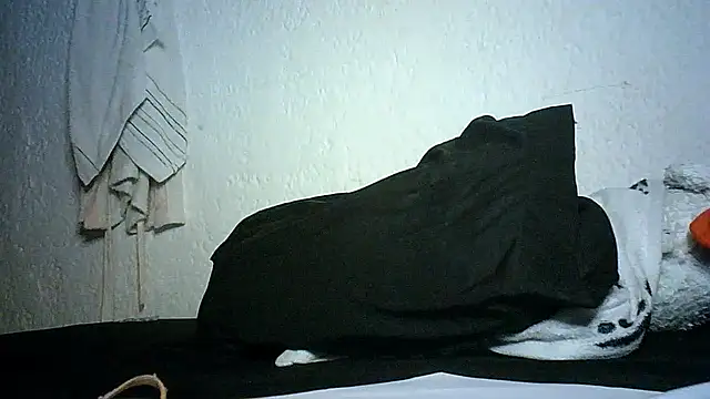 Snapshot of Bellabeltrann chatting on 11/28/25, 11:51 Bellabeltrann online show from 11/28/25, 11:51