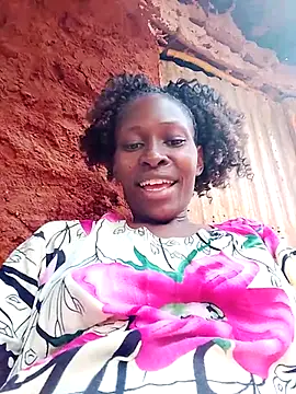 Snapshot of LOVELY-2BERRY chatting on 10/20/25, 06:36 LOVELY-2BERRY online show from 10/20/25, 06:36