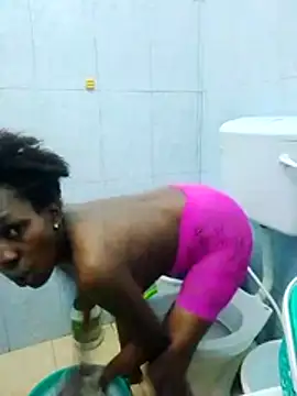 Snapshot of LOVELY-2BERRY chatting on 04/13/26, 10:54 LOVELY-2BERRY online show from 04/13/26, 10:54