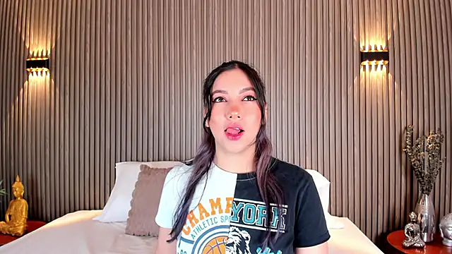 AliceHanz online show from 03/20/25, 04:29