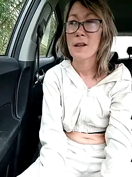 Snapshot of Timide_girl2 chatting on 02/09/25, 03:01 Timide girl2 online show from 02/09/25, 03:01