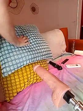 Snapshot of Timide_girl2 chatting on 03/02/26, 07:15 Timide girl2 online show from 03/02/26, 07:15