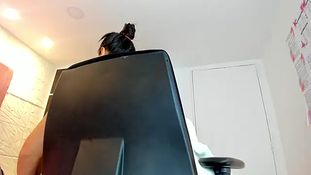 Charlotte Ice1 online show from 02/22/25, 04:09