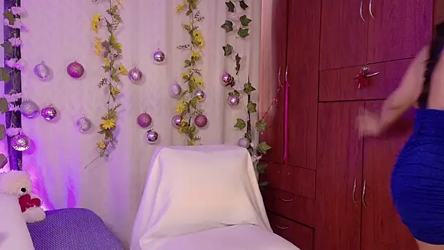 cattaleya1476 online show from 12/15/25, 01:15