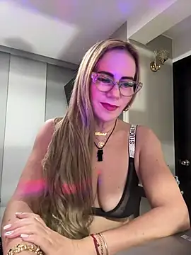 LARIANA RIVERA23 online show from 03/09/25, 06:06