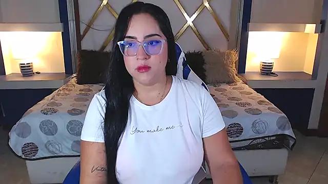 Sofiia davis23 online show from 02/13/25, 01:15