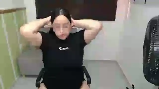 Sofiia davis23 online show from 11/25/25, 01:11