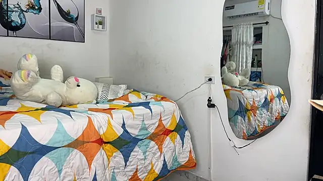 Snapshot of wendy_alejo1712 chatting on 09/11/25, 12:11 wendy alejo1712 online show from 09/11/25, 12:11