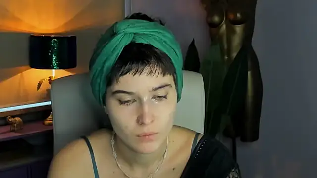 sarah perfect online show from 10/06/25, 01:19