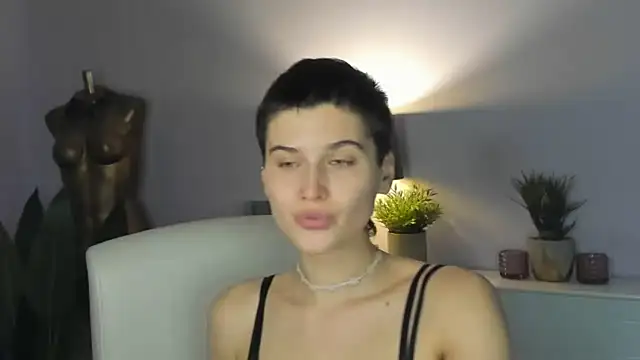 sarah perfect online show from 10/19/25, 01:45