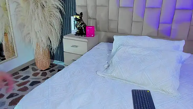 CandyMeyerss  online show from 07/21/26, 05:43