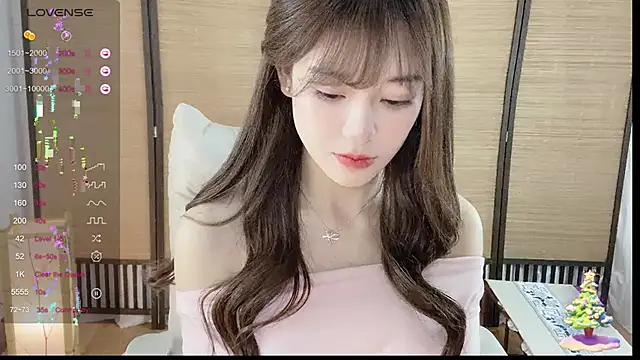 Yuuuuuly online show from 12/18/24, 01:34