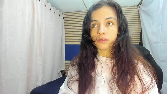 Snapshot of rosse_2504 chatting on 06/16/26, 12:52 rosse 2504 online show from 06/16/26, 12:52