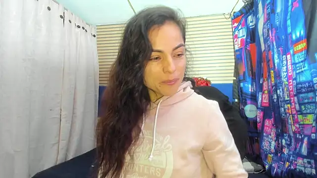 Snapshot of rosse_2504 chatting on 07/14/26, 12:33 rosse 2504 online show from 07/14/26, 12:33