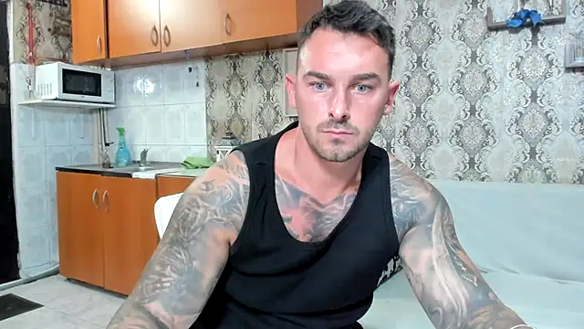 Snapshot of Jonmusclemaster chatting on 07/17/26, 07:30 Jonmusclemaster online show from 07/17/26, 07:30