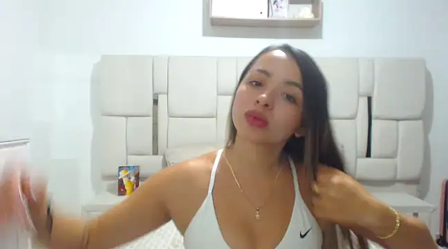 Snapshot of Ammyvelez chatting on 02/19/25, 10:09 Ammyvelez online show from 02/19/25, 10:09