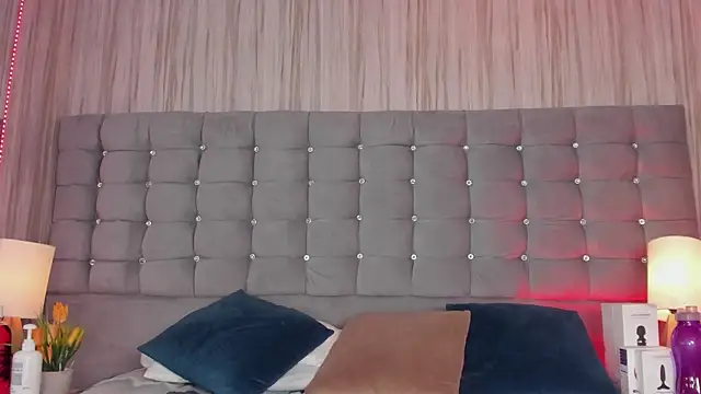 Poacahontasfg online show from 10/14/25, 04:02