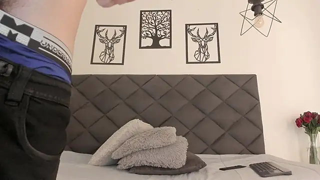 Snapshot of MikaelSlow chatting on 01/28/25, 04:08 MikaelSlow online show from 01/28/25, 04:08