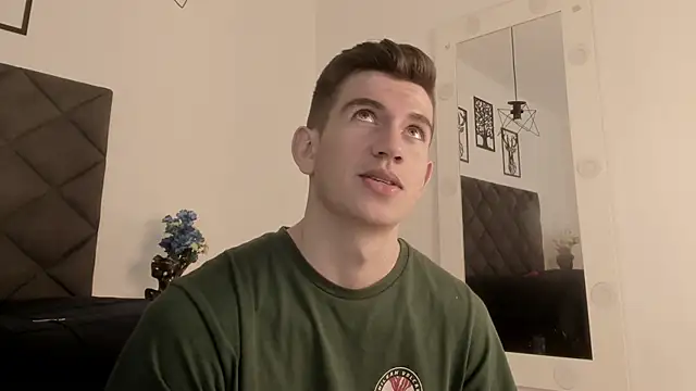 Snapshot of MikaelSlow chatting on 03/11/25, 07:26 MikaelSlow online show from 03/11/25, 07:26