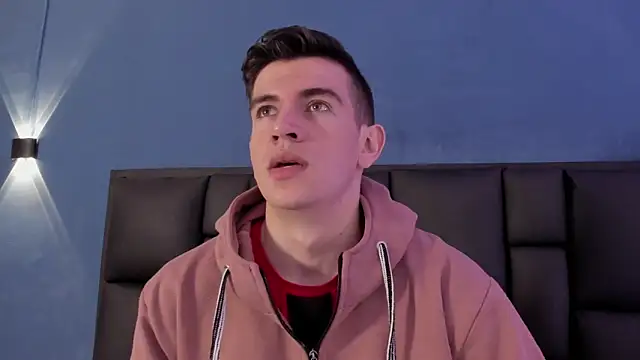 Snapshot of MikaelSlow chatting on 11/14/25, 04:00 MikaelSlow online show from 11/14/25, 04:00