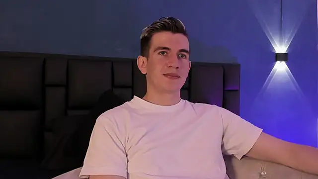 MikaelSlow online show from 02/05/26, 03:44