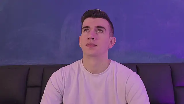 MikaelSlow online show from 03/31/26, 04:02