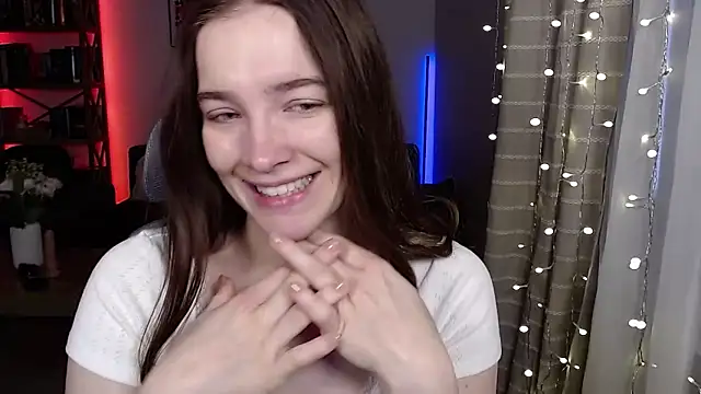 Snapshot of kenzie_x chatting on 02/15/26, 07:27 kenzie x online show from 02/15/26, 07:27