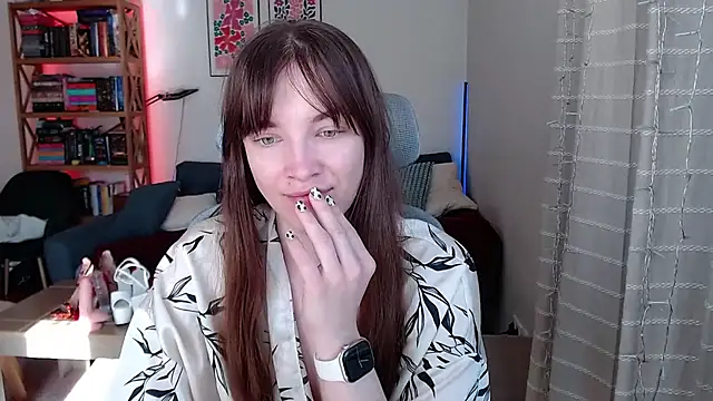 Snapshot of kenzie_x chatting on 04/26/26, 06:33 kenzie x online show from 04/26/26, 06:33