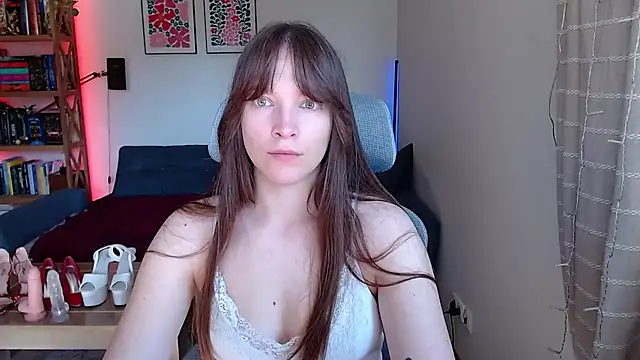 Snapshot of kenzie_x chatting on 05/28/26, 06:21 kenzie x online show from 05/28/26, 06:21