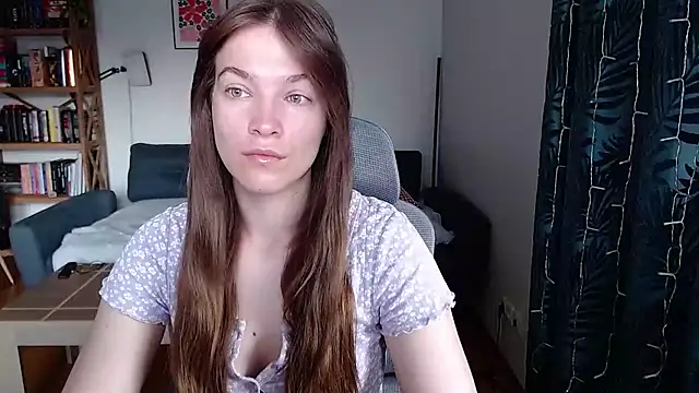 Snapshot of kenzie_x chatting on 07/14/26, 04:06 kenzie x online show from 07/14/26, 04:06