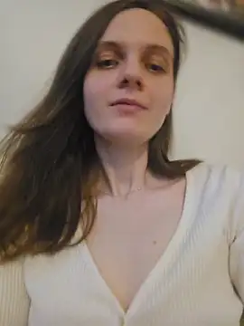 EllieDay online show from 05/05/26, 07:22