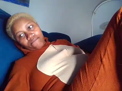 SquirtQueen222 online show from 04/16/26, 05:41