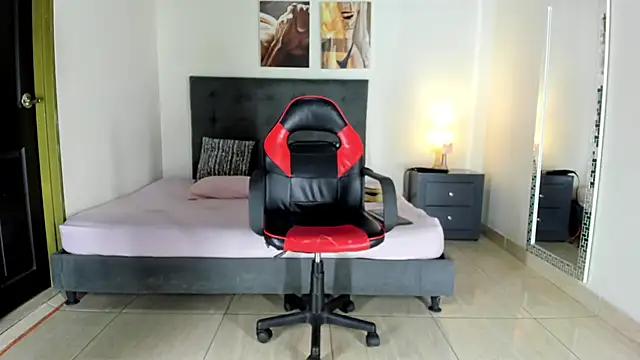 Snapshot of MarilynDavies chatting on 02/09/25, 11:25 MarilynDavies online show from 02/09/25, 11:25