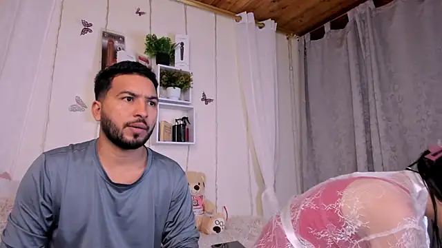 Snapshot of Idara_and_Edahi01 chatting on 03/19/25, 10:42 Idara and Edahi01 online show from 03/19/25, 10:42