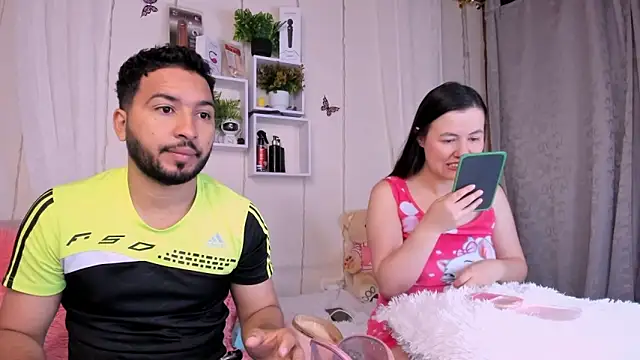 Snapshot of Idara_and_Edahi01 chatting on 03/22/25, 04:58 Idara and Edahi01 online show from 03/22/25, 04:58