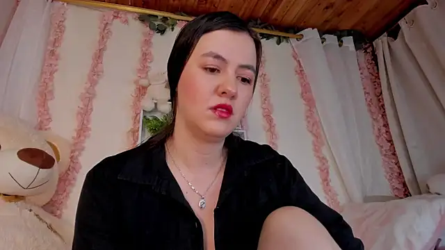 Snapshot of Idara_and_Edahi01 chatting on 09/27/25, 05:51 Idara and Edahi01 online show from 09/27/25, 05:51