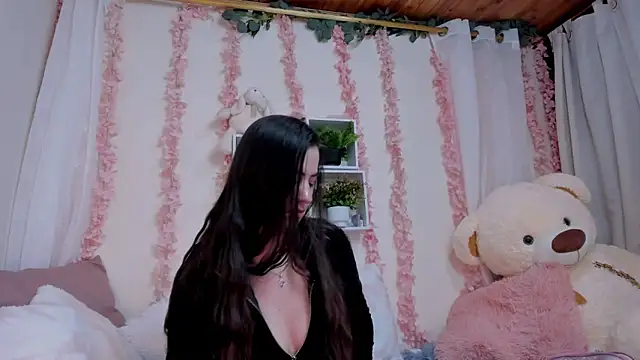 Snapshot of Idara_and_Edahi01 chatting on 10/25/25, 04:02 Idara and Edahi01 online show from 10/25/25, 04:02